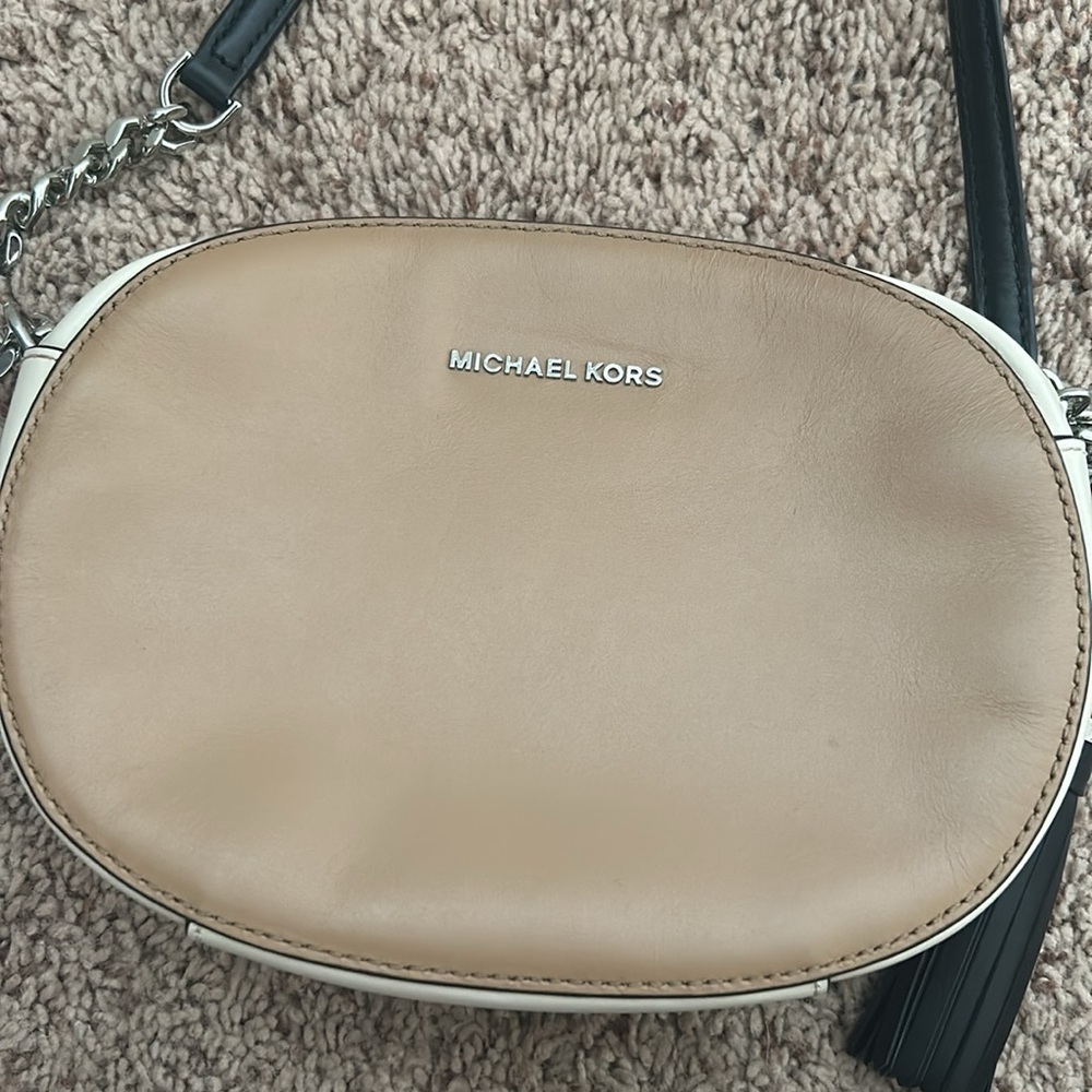 Lightly used tan, black and cream Michael Kors shoulder bag with silver accents - Picture 2 of 8